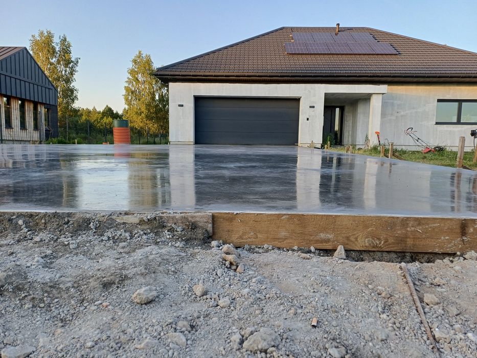 Posadzki przemysłowe na gładko 513 369 466