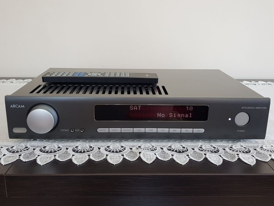 Wzmacniacz Arcam SA10 piękny dźwięk