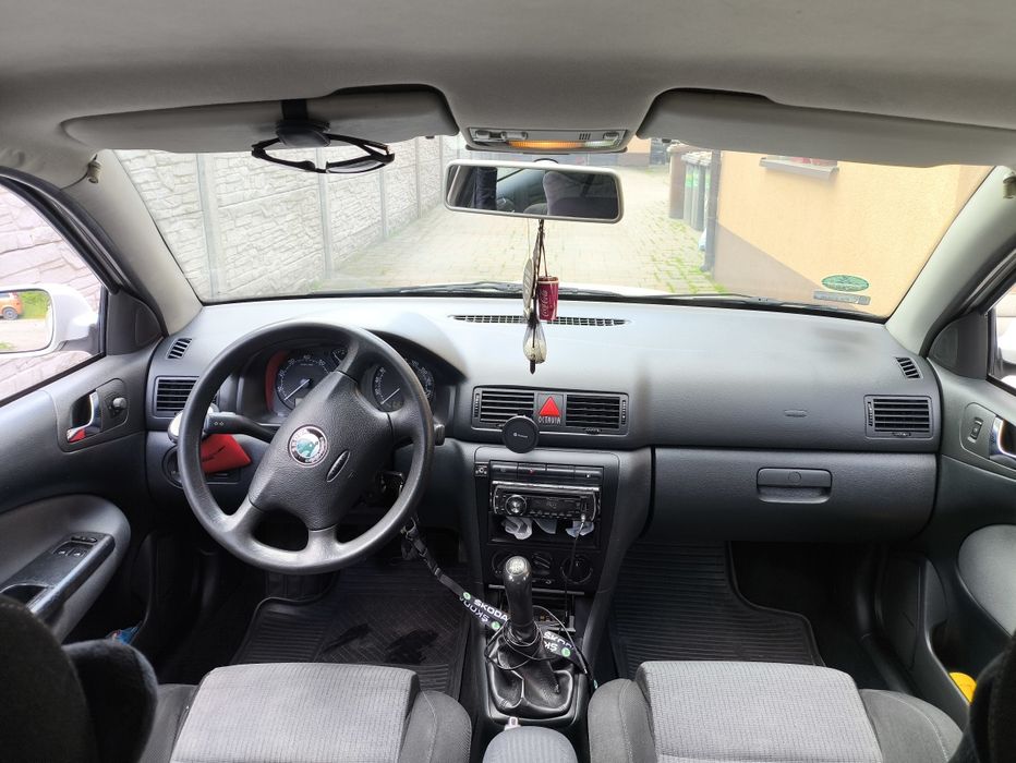 2008 rok octavia tour 1.6 ,219000 gaz/benz