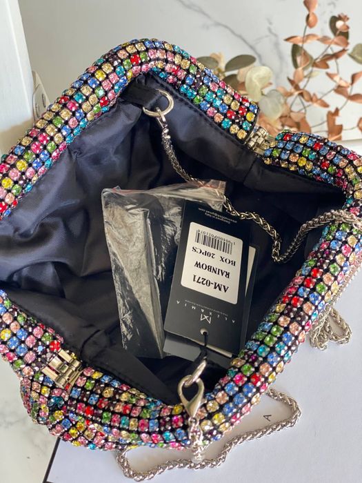 Вечірня сумочка в коробці