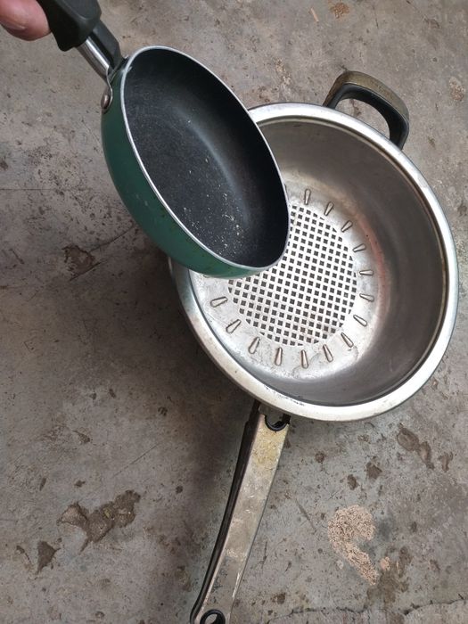 Сковородки б.у.2 шт