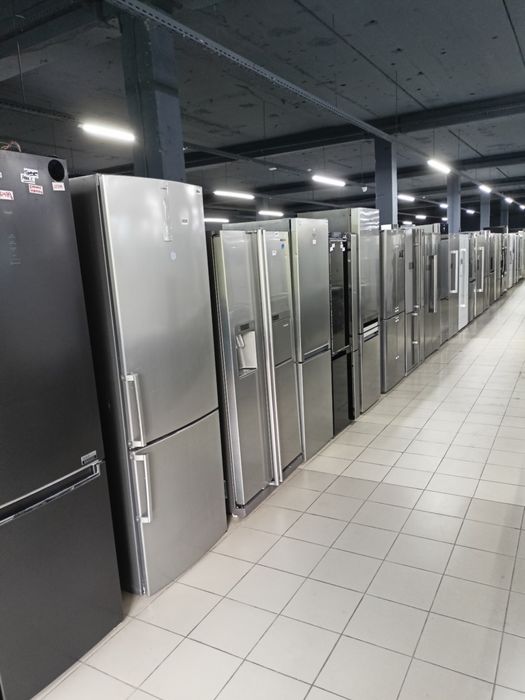 Холодильник Indesit Li7s1w  в новому стані , є доставка