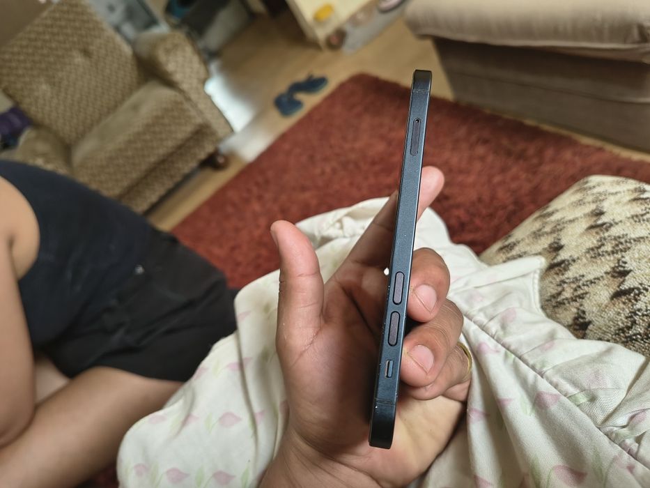 iPhone 12 128gb.