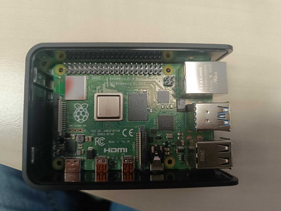 Raspberry Pi® 4 model B - Karta micro SD class 10 - 32GB --> 4 GB RAM ...