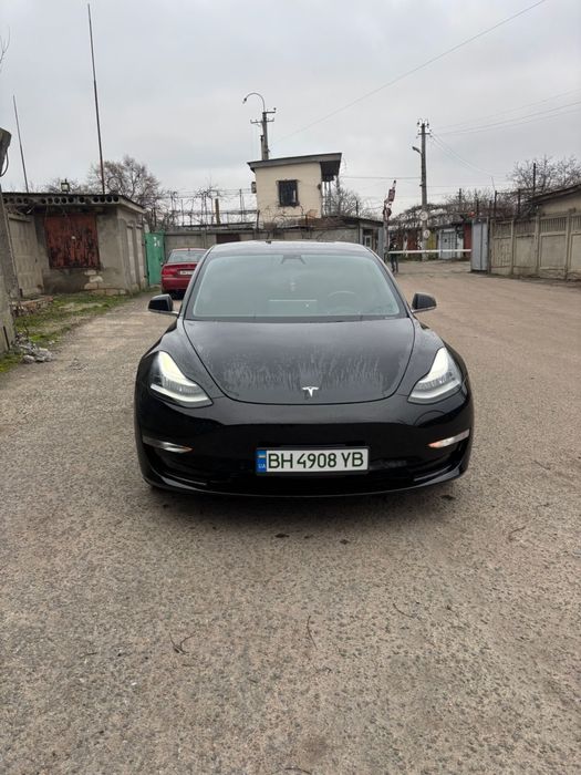 Оренда Tesla Model 3 dual motors long range