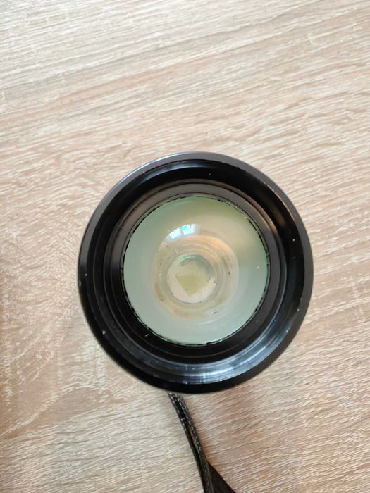 Latarka taktyczna LED z uchwytem na rower ZOOM