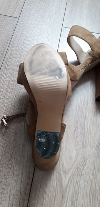 Buty na obcasie - marki House - rozmiar 36