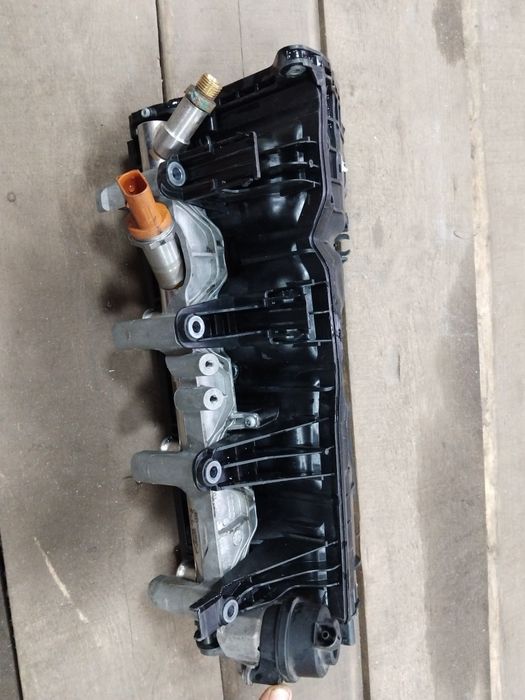 Коллектор впускной AUDI 4.0 TFSI