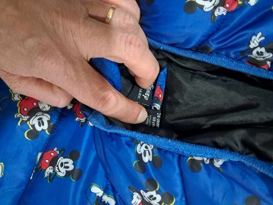 2 casacos disney 2/3 anos