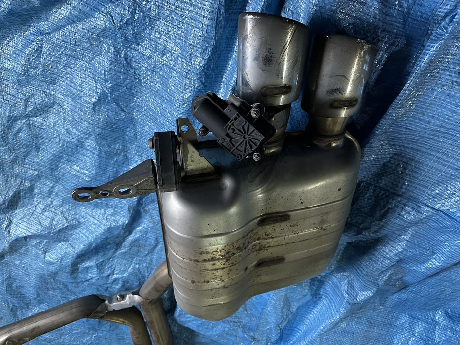 Audi SQ5 tlumik końcowy aktywny środkowy 8R0