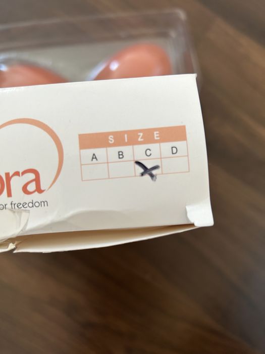 Stanik samonośny C sylikonowy