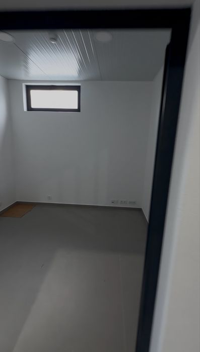 Arrenda-se NOVO armazem 200 com painel sandwich