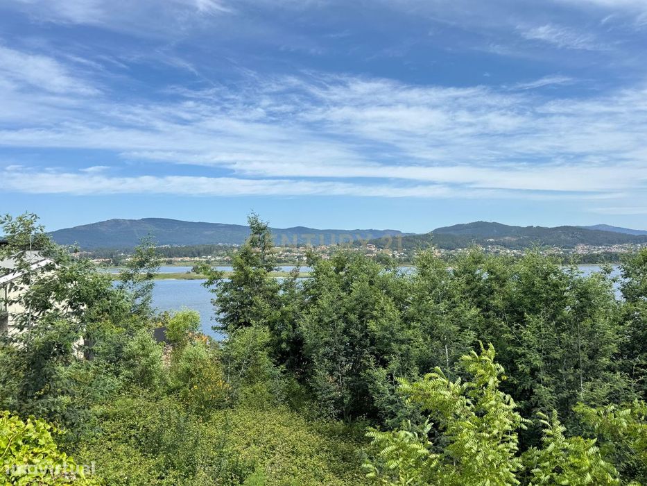 Terreno com 6000m2 em Seixas, Caminha - Com vista rio e bons acessos.