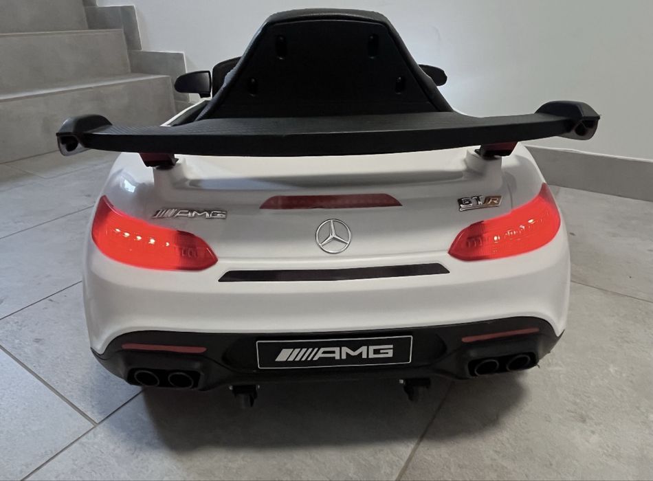 Mercedes auto na akumulator