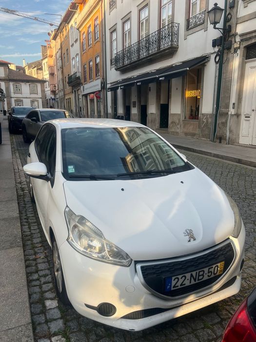 Peugeot 208 1.4  Hdi Bom Estado