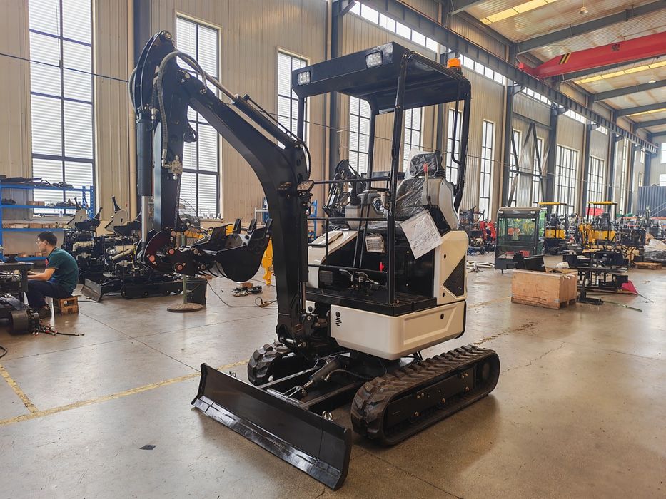 escav/giratoria nova cabinada, 2000kg motor Kubota