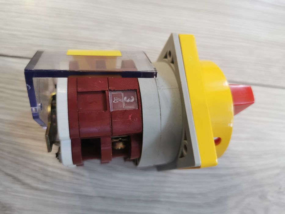 Apator 4G25-10-U S25 Łącznik Krzywkowy 25A