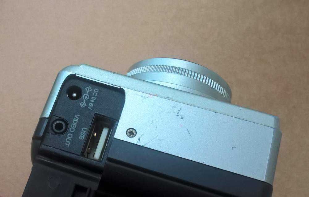 фотокамера Medion MD 9700 - колекційний антикваріат