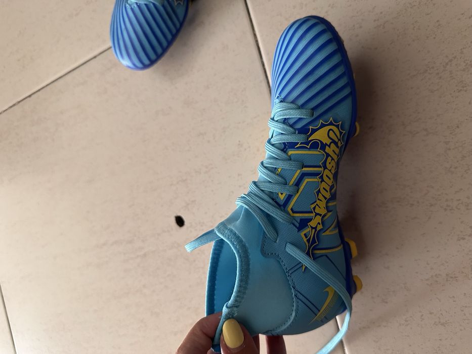 Chuteiras nike novas
