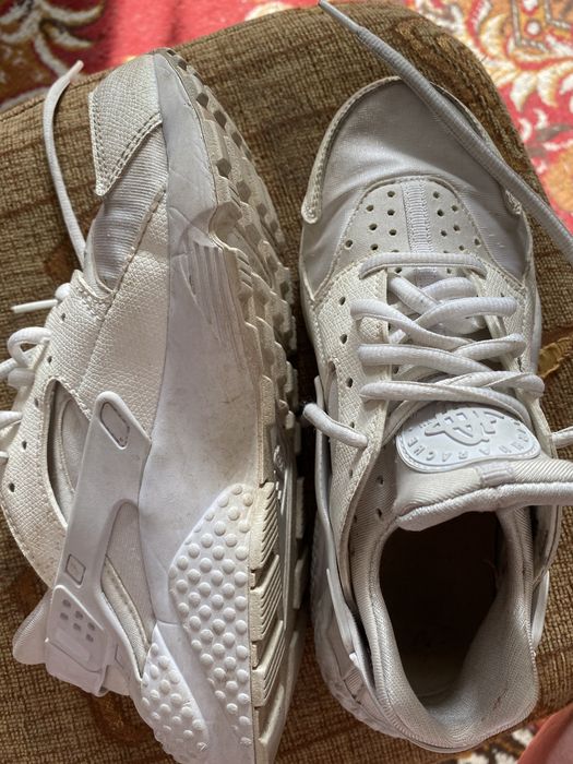 Nike hurache biale 23 cm Euro 36,5. buty sportowe