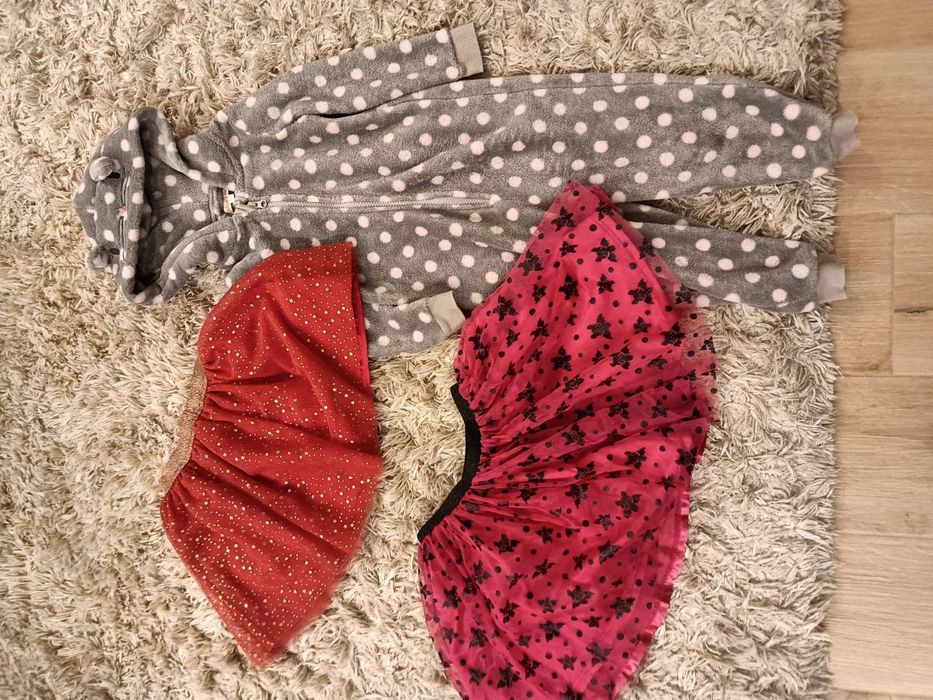 Paka ubrań dla dziewczynki rozmiar 110