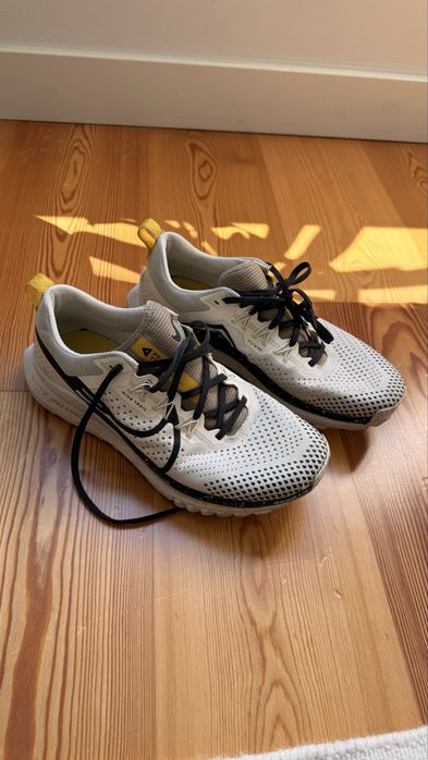 Nike Pegasus Trail 5 42.5 – Excelente Estado