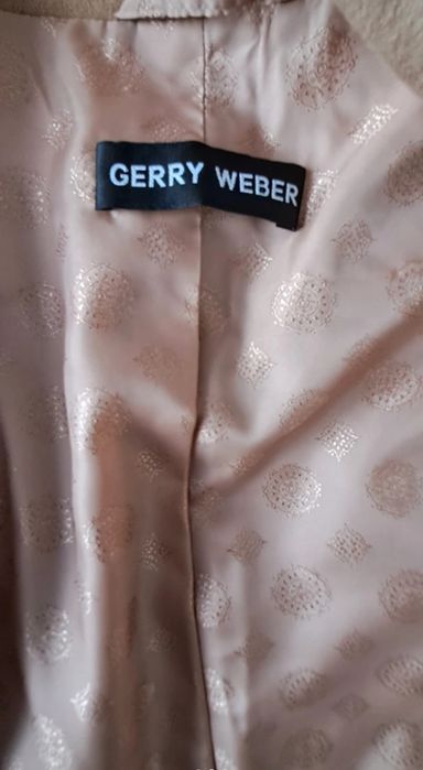 Elegancka bezowa  marynarka do kazdej garderoby