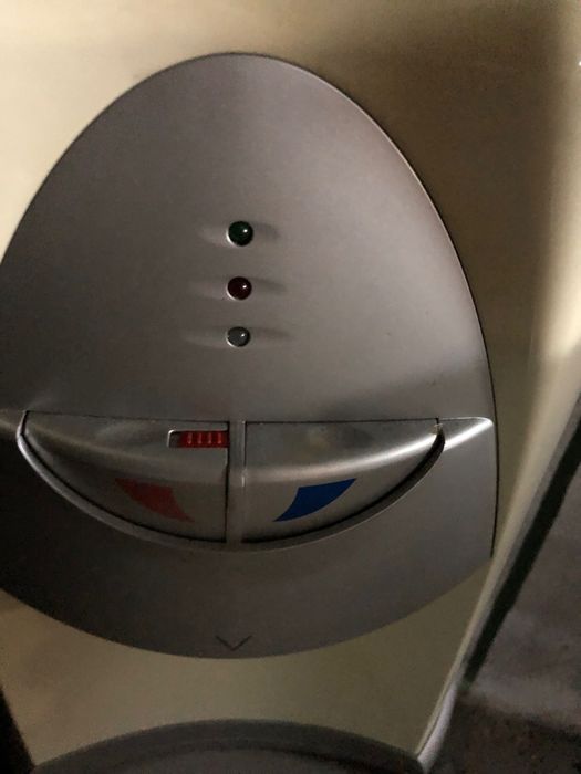 Máquina água - frio, natural e quente