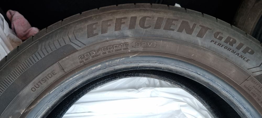 GOOD YEAR 205/60R16