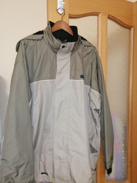 Чоловіча куртка.