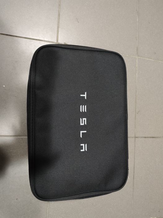 Gancho reboque - Tesla Model 3