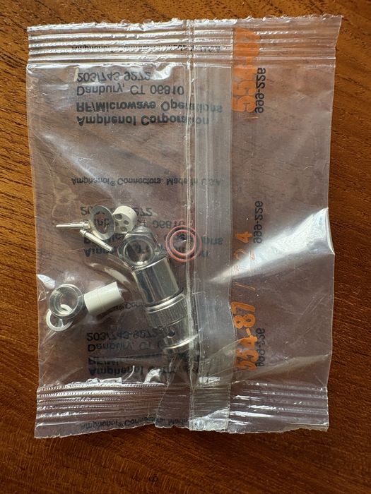 Amphenol BNC 999-226 554-87 USA - Wtyk RF 50 Ohm - NOWY - ORYGINAŁ
