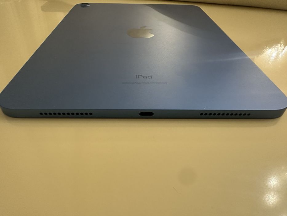 iPad 10 2024 10.9" 64гб Wi-Fi батарея 99%