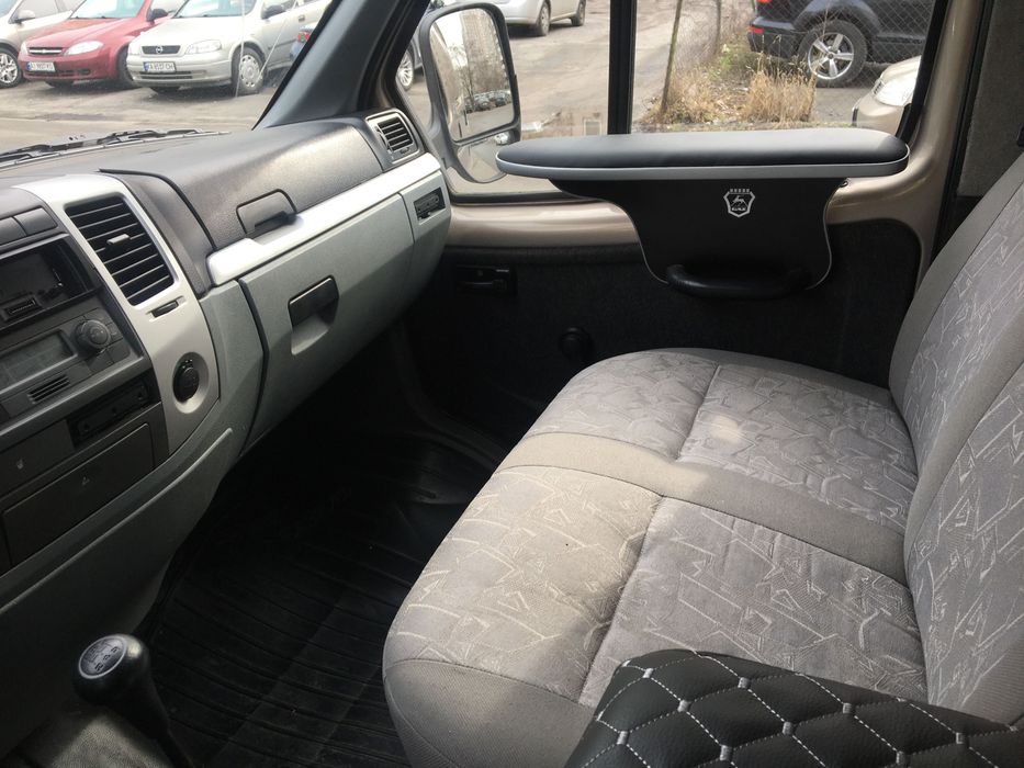 Грузоперевозки на своем бусе. Не дорого! - Вантажоперевезення Київ на Olx