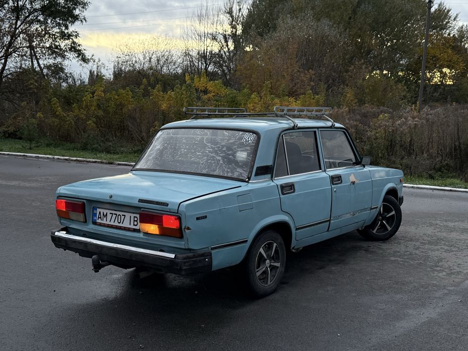 Ваз 2107.