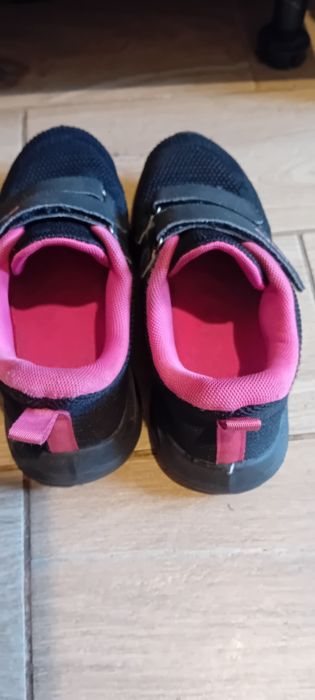 Buty sportowe lekkie wygodne dziewczęce