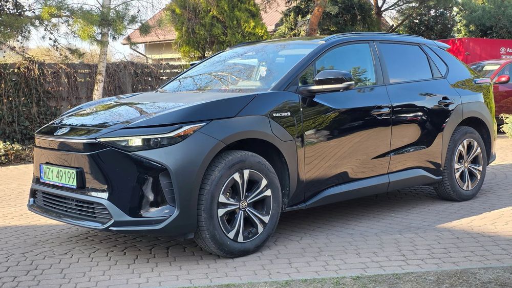 Toyota bZ4X ELEKTRYK 17-20 zł za100km-Faktura VAT23% Bardzo Oszczędny i DYNAMICZNY
