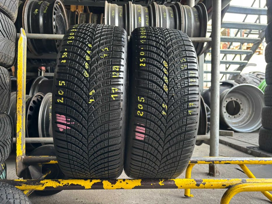 2X OPONY CAŁOROCZNE 205/45R17 88W Goodyear Vector 4Seasons GEN-3 XL Rant Ochronny 7.4MM 2022R SPR. CAŁE! #190917