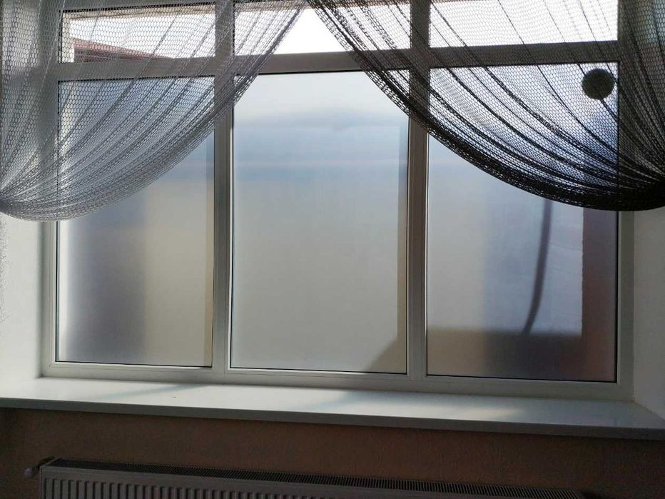 Матовая пленка на окна, двери, стеклянные перегородки