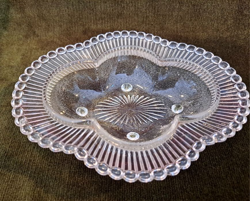 Manteigueira muito antiga em vidro