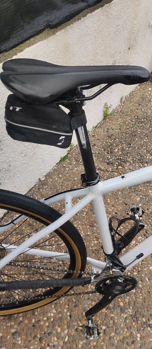 Bicicleta gravel como nova