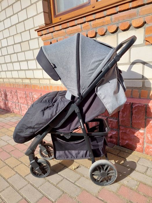 Візочок ,прогулочная коляска 4baby Moody