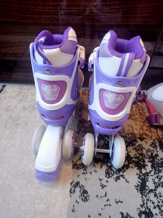 Ролики Mondays, набірнаколінників та налокітників в подарунок