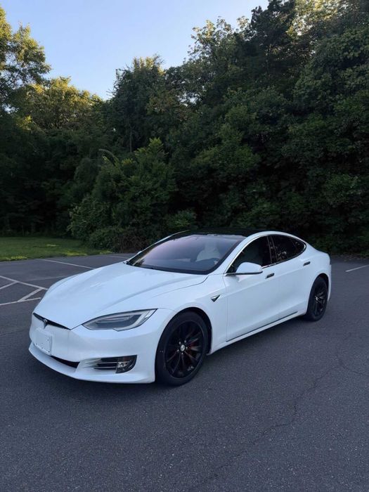 Tesla Model S 100D      2017