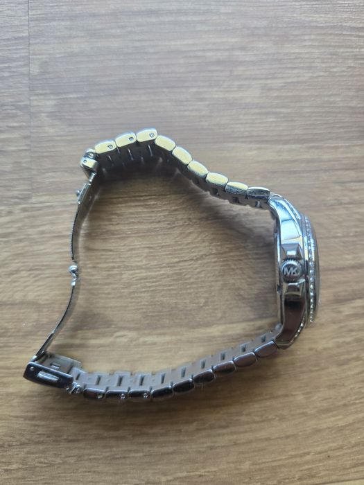 Mickael Kors MK5612 – 33mm – Aço – Cristais