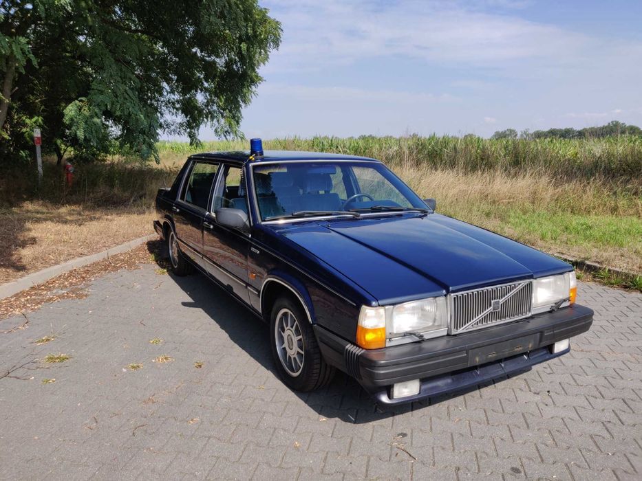 Volvo 760 GLE  "halblang"