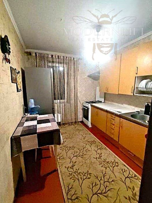 Продаж 4к квартири вул. Братиславська 13