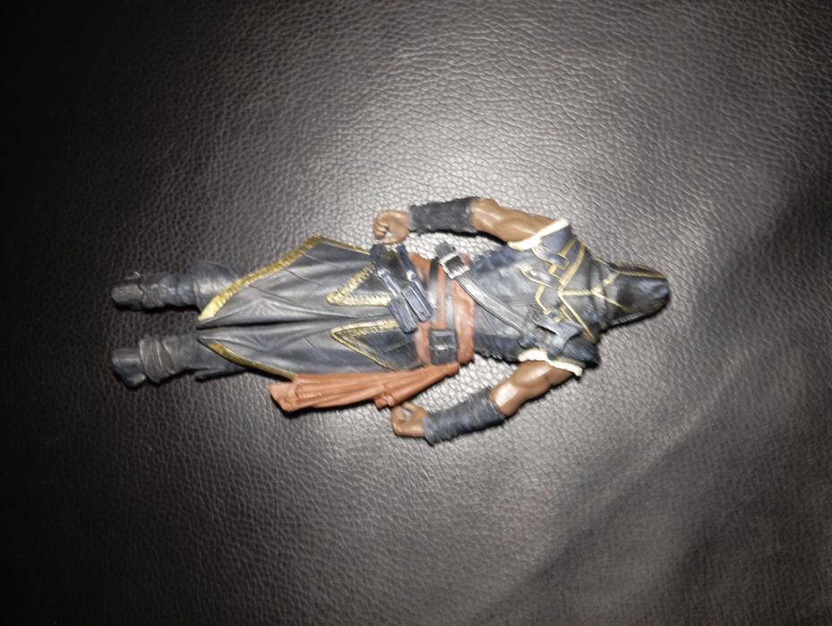 Figurka  Adewalé  postać z uniwersum Assassin's Creed