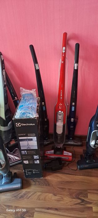 Продам аккумуляторный пылесос Bosch 18 вольт