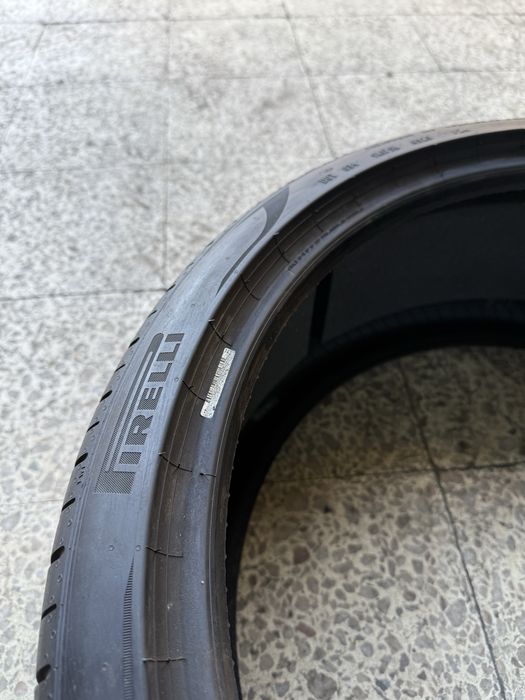 Pneus semi-novos 235/35R20